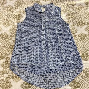 🎄🎄🎄Blue pattern blouse 💙